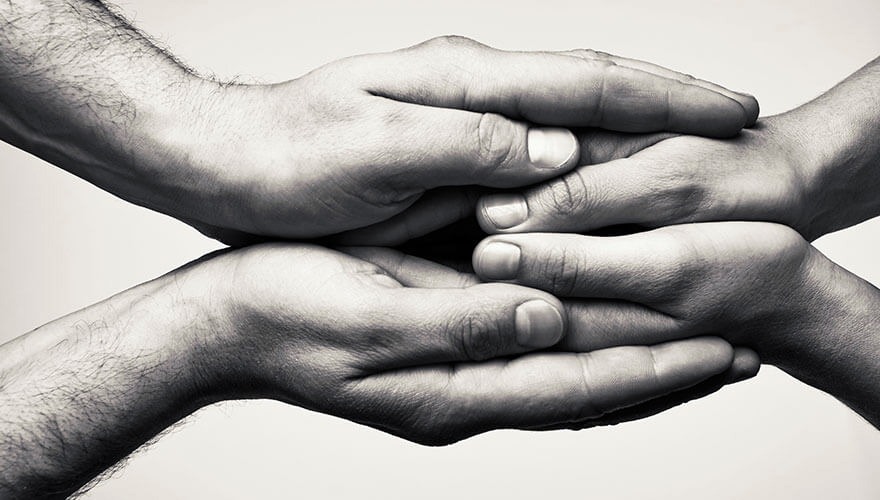 ಮುಟ್ಟಿಸಿಕೊಂಡವರು