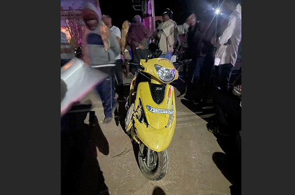 ತುರುವೇಕೆರೆ | ರಸ್ತೆ ಅಪಘಾತಕ್ಕೆ ಬಾಲಕಿ ಸಹಿತ ಇಬ್ಬರು ಬಲಿ; ಮಹಿಳೆ ಗಂಭೀರ ತುರುವೇಕೆರೆ | ರಸ್ತೆ ಅಪಘಾತಕ್ಕೆ ಬಾಲಕಿ ಸಹಿತ ಇಬ್ಬರು ಬಲಿ; ಮಹಿಳೆ ಗಂಭೀರ