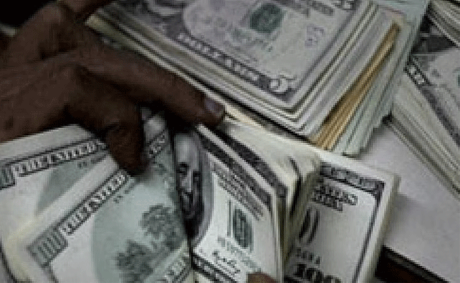 ಈ ವರ್ಷ ಭಾರತೀಯ ವಲಸಿಗರಿಂದ ಸ್ವದೇಶಕ್ಕೆ ದಾಖಲೆಯ 100 ಶತಕೋಟಿ ಡಾಲರ್ ರವಾನೆ ನಿರೀಕ್ಷೆ: ವಿಶ್ವಬ್ಯಾಂಕ್ ವರದಿ ಈ ವರ್ಷ ಭಾರತೀಯ ವಲಸಿಗರಿಂದ ಸ್ವದೇಶಕ್ಕೆ ದಾಖಲೆಯ 100 ಶತಕೋಟಿ ಡಾಲರ್ ರವಾನೆ ನಿರೀಕ್ಷೆ: ವಿಶ್ವಬ್ಯಾಂಕ್ ವರದಿ