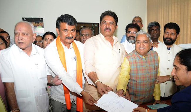 ಪರಿಷತ್ತಿನ ಉಪಸಭಾಪತಿ ಸ್ಥಾನಕ್ಕೆ ಚುನಾವಣೆ: ಬಿಜೆಪಿ, ಕಾಂಗ್ರೆಸ್ ಕಣಕ್ಕೆ