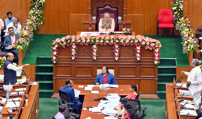 ಗಡಿ ವಿವಾದ | ಮಹಾರಾಷ್ಟ್ರ ನಾಯಕರ ನಡೆ ವಿರೋಧಿಸಿ ವಿಧಾನಸಭೆಯಲ್ಲಿ ಸರ್ವಾನುಮತದ ಖಂಡನಾ ನಿರ್ಣಯ ಅಂಗೀಕಾರ