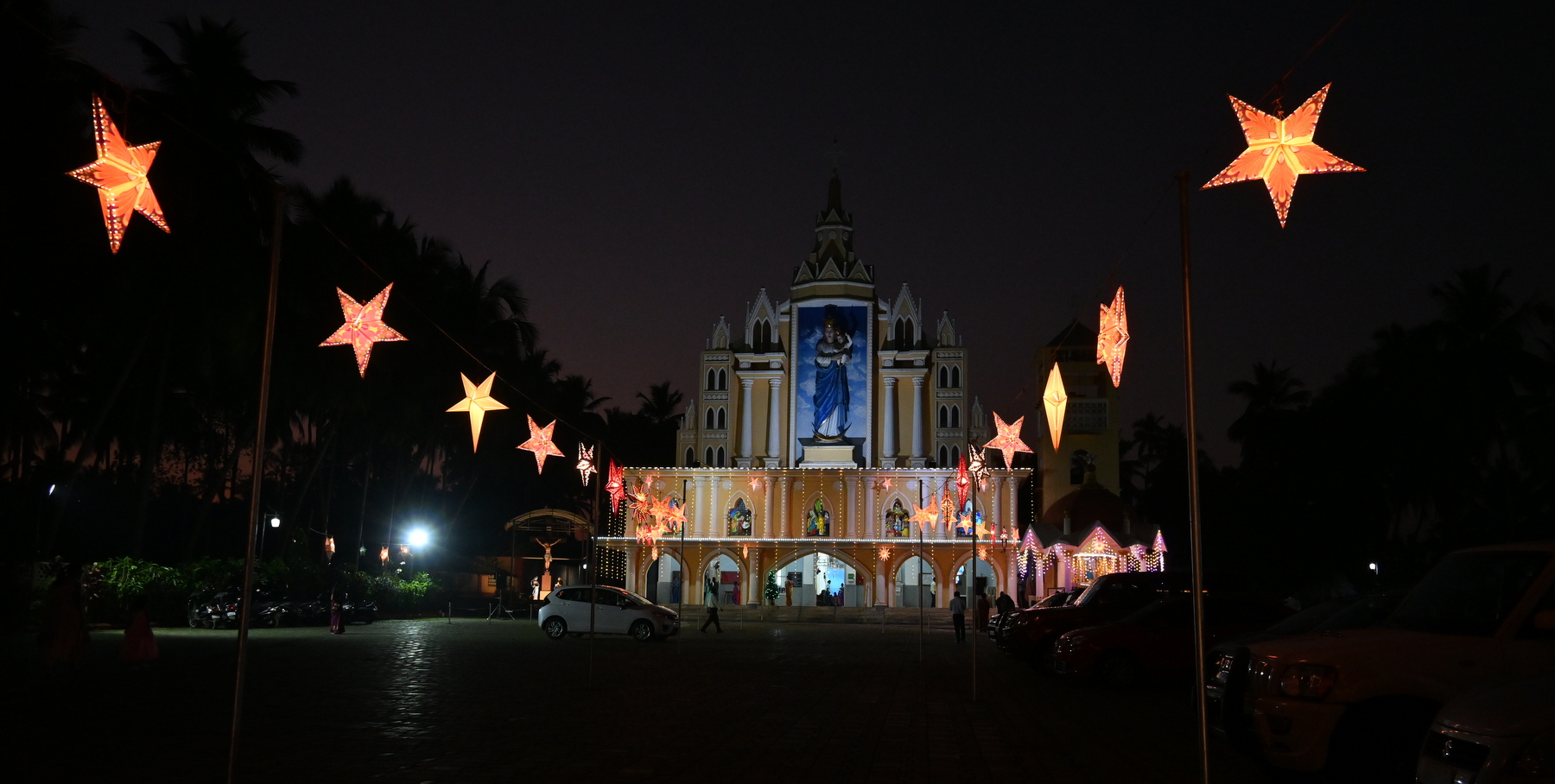 ಉಡುಪಿ ಜಿಲ್ಲೆಯಲ್ಲಿ ಸಡಗರ, ಸಂಭ್ರಮದ ಕ್ರಿಸ್ಮಸ್ ಆಚರಣೆ