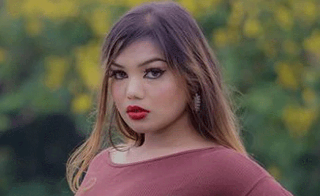 ಸಾಮಾಜಿಕ ಮಾಧ್ಯಮದಲ್ಲಿ ಜನಪ್ರಿಯಗೊಂಡಿದ್ದ ಯುವತಿ ಆತ್ಮಹತ್ಯೆ