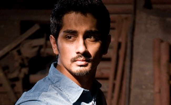 ವಿಮಾನ ನಿಲ್ದಾಣದ ಭದ್ರತಾ ಸಿಬ್ಬಂದಿಗಳಿಂದ ನನ್ನ ಪೋಷಕರಿಗೆ ಕಿರುಕುಳ: ನಟ ಸಿದ್ಧಾರ್ಥ್ ಆರೋಪ