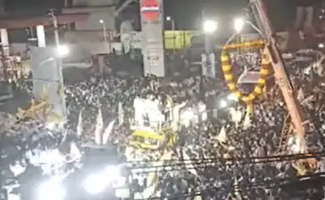 ಚಂದ್ರಬಾಬು ನಾಯ್ಡು ರ‍್ಯಾಲಿ ಸಂದರ್ಭ ಒಳಚರಂಡಿ ಕಾಲುವೆಗೆ ಬಿದ್ದು 8 ಮಂದಿ ಮೃತ್ಯು