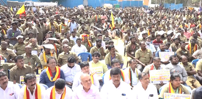 ಇ-ಬೈಕ್ ಟ್ಯಾಕ್ಸಿ, ವೈಟ್ ಬೋರ್ಡ್ ಟ್ಯಾಕ್ಸಿಗಳ ಅನುಮತಿ ಹಿಂಪಡೆಯಲು ಒತ್ತಾಯಿಸಿ ಆಟೋ ಚಾಲಕರ ಮುಷ್ಕರ