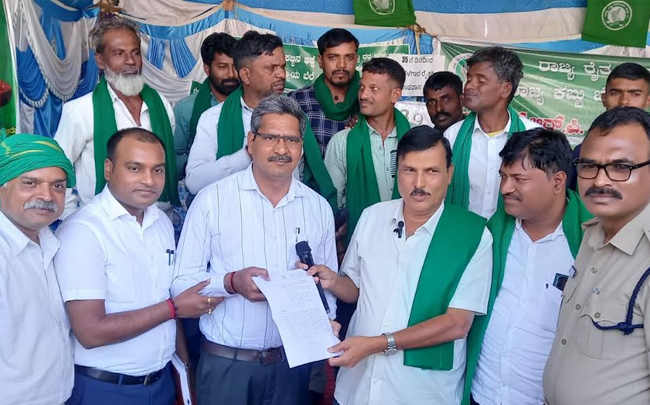 ಎಫ್‍ಆರ್‍ಪಿ ದರ 100 ರೂ., ಕಾರ್ಖಾನೆಗಳಿಂದ 50 ರೂ. ಹೆಚ್ಚುವರಿ ಪಾವತಿಗೆ ಆದೇಶ