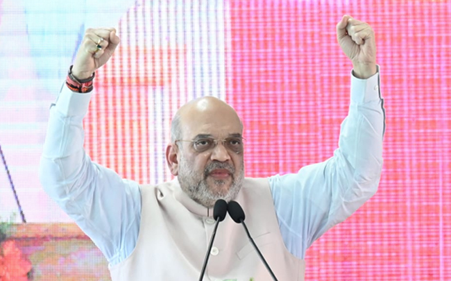 ಕುಟುಂಬವಾದ, ಭ್ರಷ್ಟಾಚಾರ ಮುಕ್ತ ರಾಜ್ಯ ನಿರ್ಮಾಣಕ್ಕೆ ಬಿಜೆಪಿ ಗೆಲ್ಲಿಸಿ: ಮಂಡ್ಯದಲ್ಲಿ ಅಮಿತ್ ಶಾ