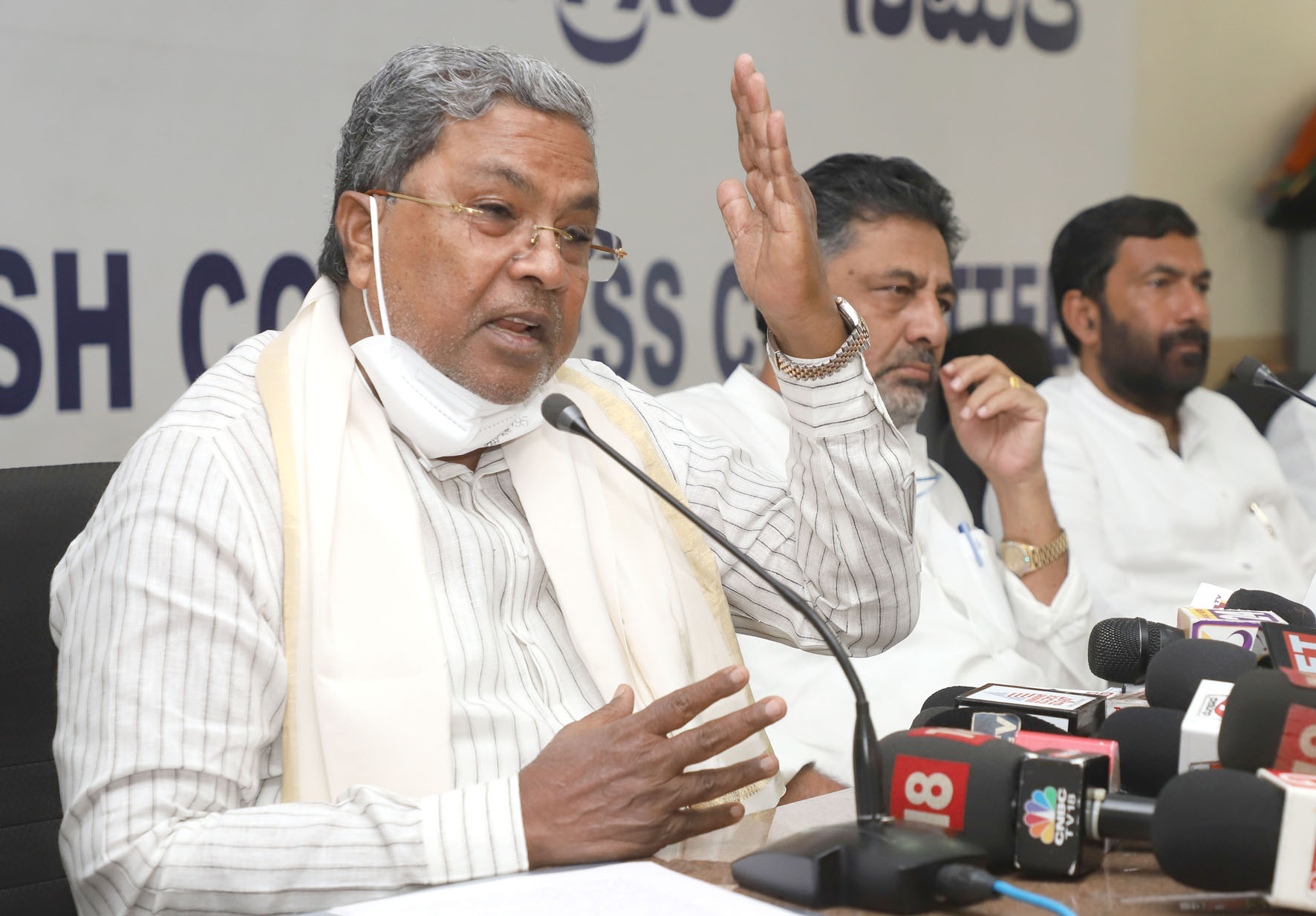 ಅನ್ನರಾಮಯ್ಯ, ಸಿದ್ರಾಮುಲ್ಲಾ ಖಾನ್ ಎಂದು ಕರೆದರೆ ಖುಷಿಪಡುವೆ: ಸಿದ್ದರಾಮಯ್ಯ