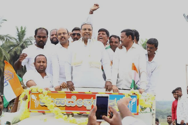 ವರುಣಾ ಕ್ಷೇತ್ರದಲ್ಲಿ ಸಂಚರಿಸಿ ಜನಾಭಿಪ್ರಾಯ ಸಂಗ್ರಹಿಸಿದ ಸಿದ್ಧರಾಮಯ್ಯ