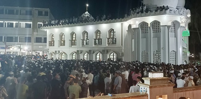 ಸೂರಲ್ಪಾಡಿಯಲ್ಲಿ ಸಾಮಾಜಿಕ, ಧಾರ್ಮಿಕ ಮುಖಂಡ ನೌಶಾದ್ ಹಾಜಿ ಅಂತ್ಯ ಸಂಸ್ಕಾರ; ಭಾರೀ ಜನಸ್ತೋಮ