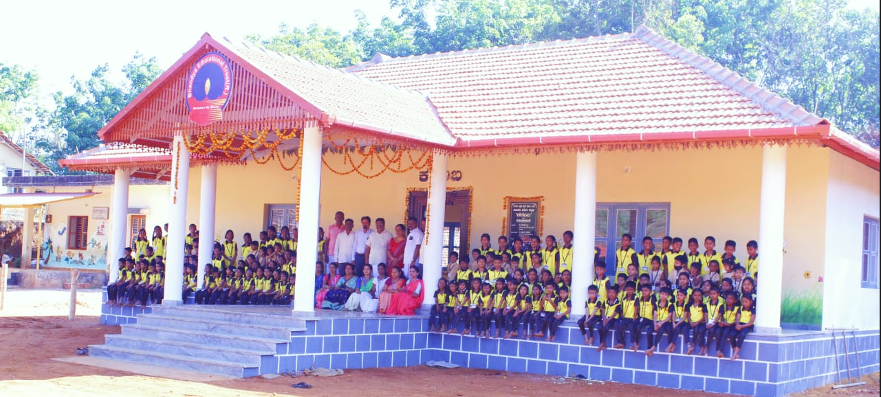 ಶತಮಾನದ ಅಂಚಿನಲ್ಲಿರುವ 150ಕ್ಕೂ ಅಧಿಕ ಮಕ್ಕಳಿದ್ದರೂ ಸರಕಾರದ ಸೌಕರ್ಯ ವಂಚಿತ ಕೊಡ್ಲಾಡಿ ಶಾಲೆ..!