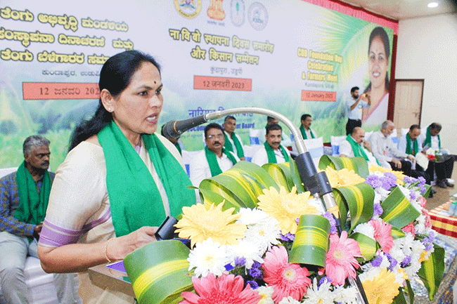 ತೆಂಗಿನ ಉತ್ಪನ್ನಗಳು ಅಂತಾರಾಷ್ಟ್ರೀಯ ಮಾರುಕಟ್ಟೆ ತಲುಪಲಿ: ಕೇಂದ್ರ ಸಚಿವೆ ಶೋಭಾ