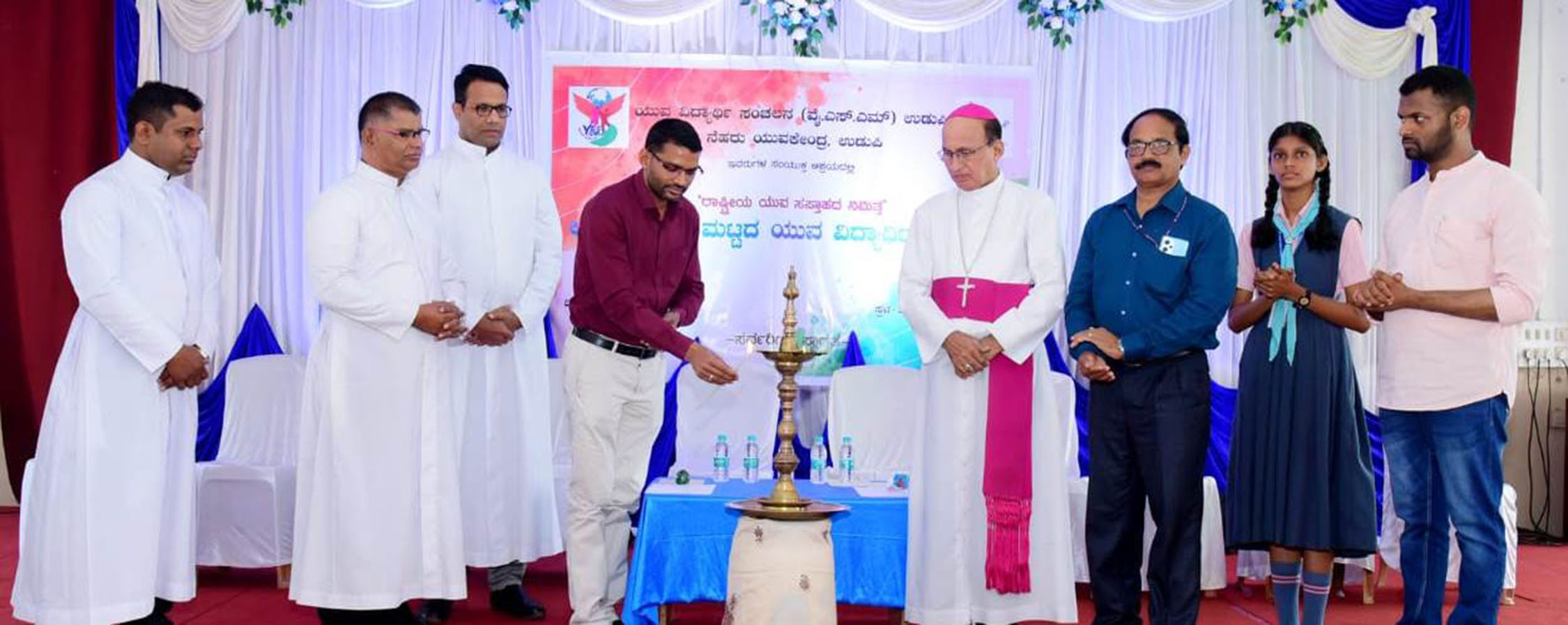 ಮಾನವೀಯತೆಯಿಂದ ಶಾಂತಿ: ಯುವ ವಿದ್ಯಾರ್ಥಿ ಸಮ್ಮೇಳನದಲ್ಲಿ ಉಡುಪಿ ಡಿಸಿ ಕೂರ್ಮರಾವ್ ಎಂ.