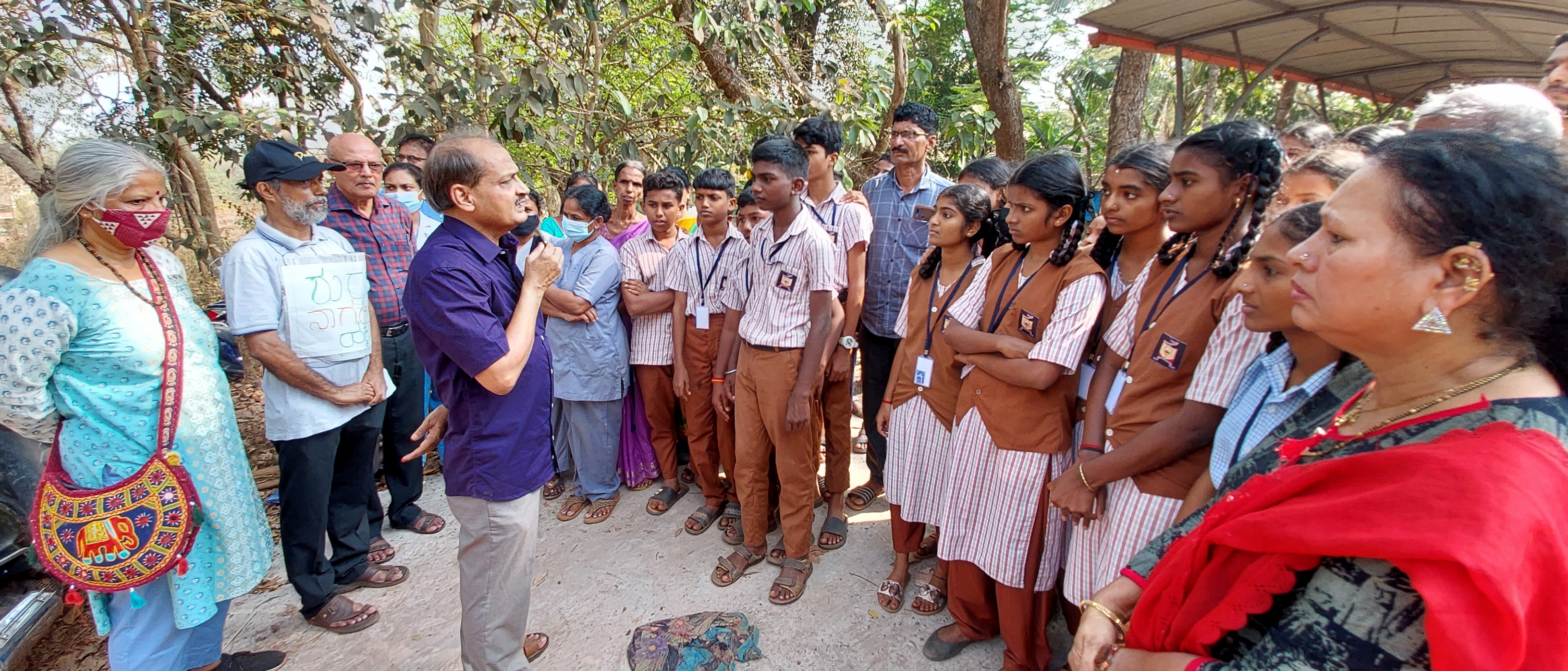ಪಚ್ಚನಾಡಿಯ ತ್ಯಾಜ್ಯದ ರಾಶಿಗೆ ಬೆಂಕಿ ಬಿದ್ದ ಪ್ರಕರಣ: ಮಂಗಳೂರು ಮನಪಾ ಆಡಳಿತದ ನಿರ್ಲಕ್ಷ್ಯದ ವಿರುದ್ಧ ಪ್ರತಿಭಟನೆ ಪಚ್ಚನಾಡಿಯ ತ್ಯಾಜ್ಯದ ರಾಶಿಗೆ ಬೆಂಕಿ ಬಿದ್ದ ಪ್ರಕರಣ: ಮಂಗಳೂರು ಮನಪಾ ಆಡಳಿತದ ನಿರ್ಲಕ್ಷ್ಯದ ವಿರುದ್ಧ ಪ್ರತಿಭಟನೆ