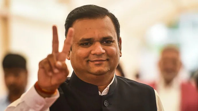 ವಿಚಾರಣೆಗೆ ಹಾಜರಾಗದ ಮಹಾರಾಷ್ಟ್ರ ಸ್ಪೀಕರ್, ಸಚಿವರ ವಿರುದ್ಧ ಕೋರ್ಟ್ ವಾರಂಟ್