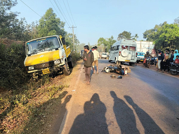 ಸಾಗರ | ಲಾರಿ ಢಿಕ್ಕಿ: ಬೈಕ್ ಸವಾರನಿಗೆ ತೀವ್ರ ಗಾಯ