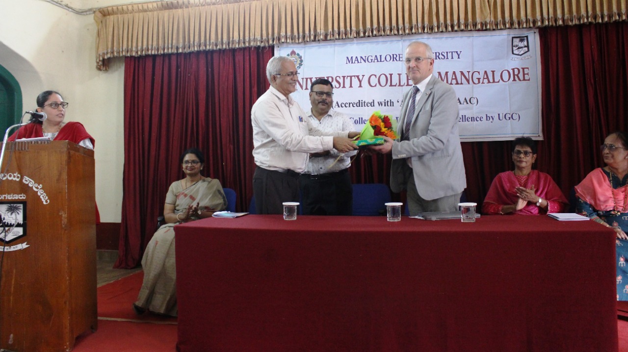 ಹವಾಮಾನ ವೈಪರೀತ್ಯ ತಡೆಯಲು ಎಲ್ಲಾ ದೇಶಗಳು ಕೈಜೋಡಿಸಬೇಕಿದೆ: ಪ್ರೊ. ರಾಬರ್ಟ್ ಇವಾನ್ಸ್ ಹವಾಮಾನ ವೈಪರೀತ್ಯ ತಡೆಯಲು ಎಲ್ಲಾ ದೇಶಗಳು ಕೈಜೋಡಿಸಬೇಕಿದೆ: ಪ್ರೊ. ರಾಬರ್ಟ್ ಇವಾನ್ಸ್