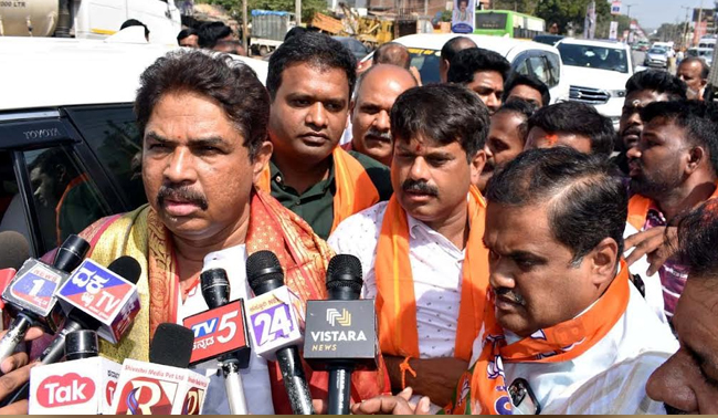 ಮಂಡ್ಯದಲ್ಲಿ ‘ಗೋ ಬ್ಯಾಕ್ ಅಭಿಯಾನ: ನಾನು ಬಂದಿರುವುದು ಕೆಲವರಿಗೆ ಭಯ ಹುಟ್ಟಿಸಿದೆ ಎಂದ ಸಚಿವ ಅಶೋಕ್