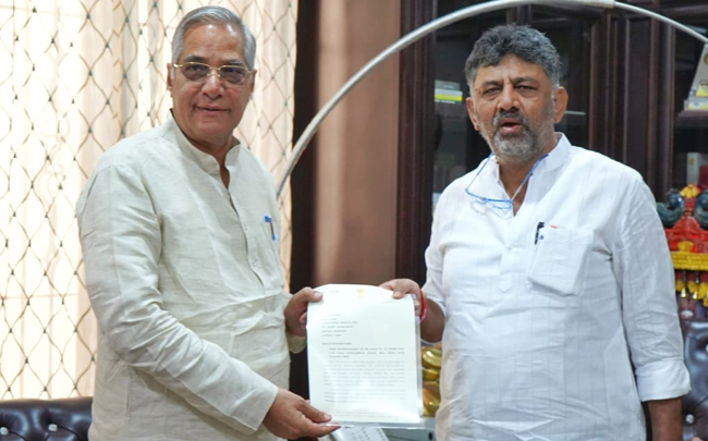 ಕರಕುಶಲ ಗ್ರಾಮ ಸ್ಥಾಪನೆಗೆ ಕಾಂಗ್ರೆಸ್ ನಾಯಕರ ಬೆಂಬಲ ಕೋರಿದ ಬಿಜೆಪಿ ಸಂಸದ ಲೆಹರ್ ಸಿಂಗ್