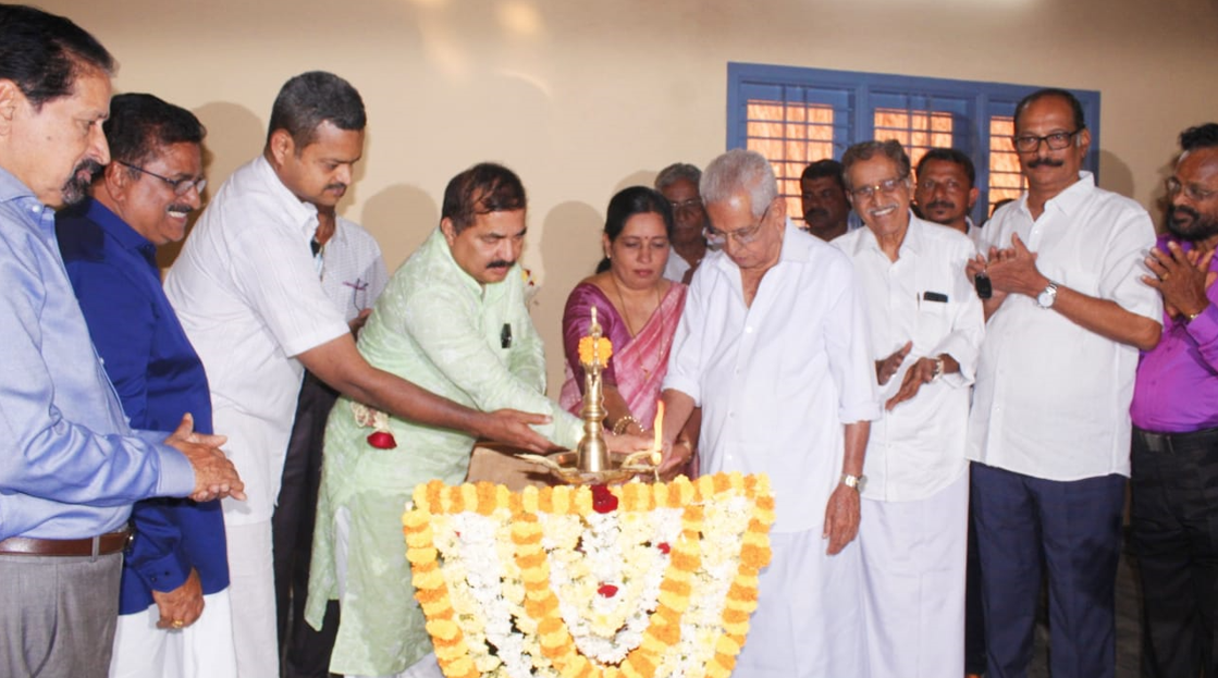 ಕುಂದಾಪುರ: ಕೊಡ್ಲಾಡಿ ಸರ್ಕಾರಿ ಹಿರಿಯ ಪ್ರಾಥಮಿಕ ಶಾಲೆಗೆ  ಗುರುಕುಲದಿಂದ ನೂತನ ಶಾಲಾ ಕಟ್ಟಡ ಕೊಡುಗೆ