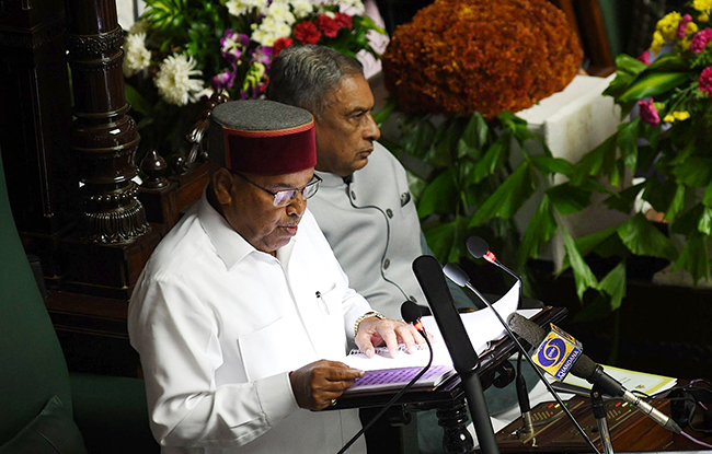 ರಾಜ್ಯಪಾಲರ ಭಾಷಣ: ಸಿದ್ದರಾಮಯ್ಯ, ಕುಮಾರಸ್ವಾಮಿ ಸೇರಿ ಸದನಕ್ಕೆ ಹಲವು ನಾಯಕರು ಗೈರು