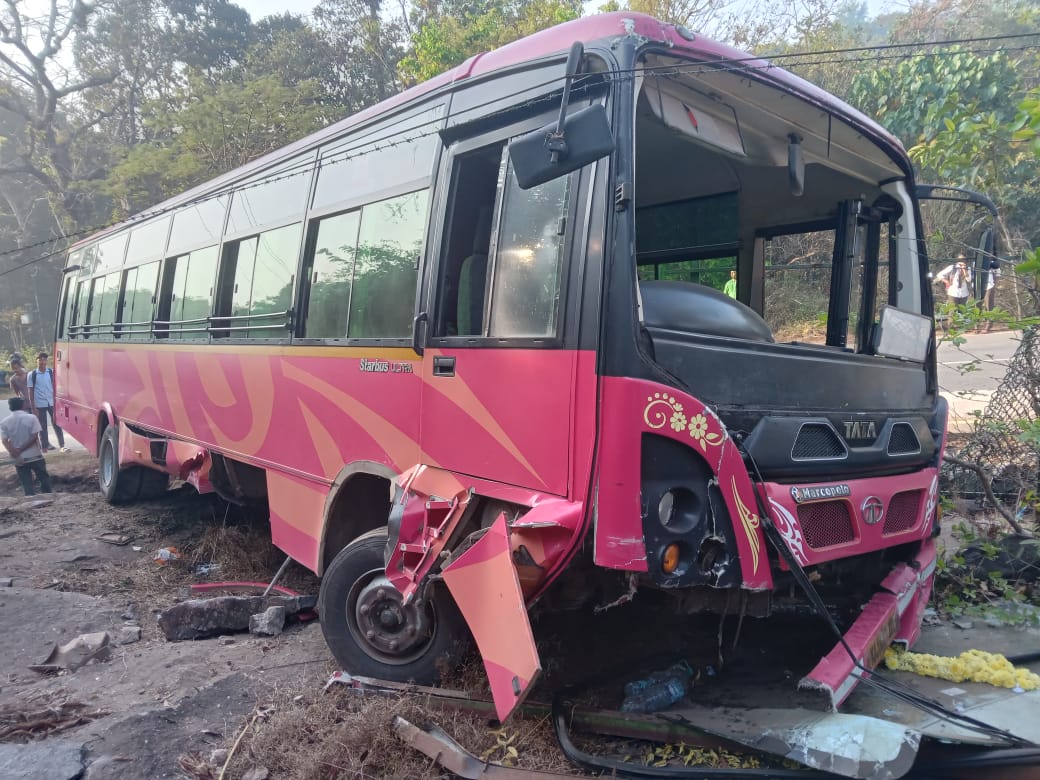 ವಿಟ್ಲ | ಬಸ್ ಢಿಕ್ಕಿ: ಯುವತಿಗೆ ಗಾಯ