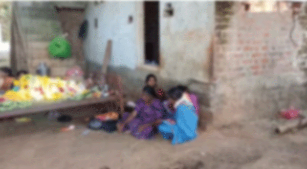 ಅಮಾನವೀಯ | ಚಾಮರಾಜನಗರದಲ್ಲಿ ಶವ ಸಂಸ್ಕಾರಕ್ಕೂ ಅಡ್ಡಿಯಾದ ಬಹಿಷ್ಕಾರ