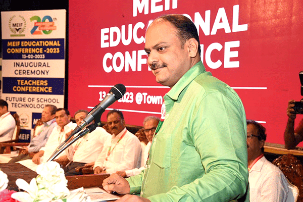 ಮಕ್ಕಳನ್ನು ಪ್ರಶ್ನಿಸಲು ಬಿಟ್ಟುಬಿಡಿ: ಮಹೇಶ್ ಮಸಾಲ್