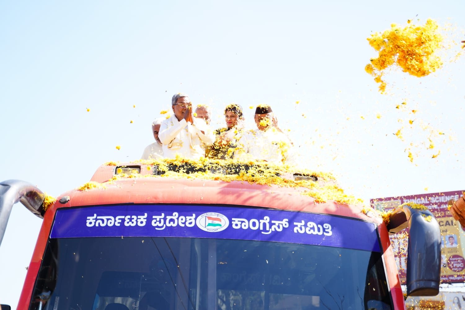 ಜನರ ಆಶೀರ್ವಾದ ಇರುವವರೆಗೆ ನನ್ನನ್ನು ಮುಗಿಸಲು ಯಾರಿಂದಲೂ ಸಾಧ್ಯವಿಲ್ಲ: ಸಿದ್ದರಾಮಯ್ಯ
