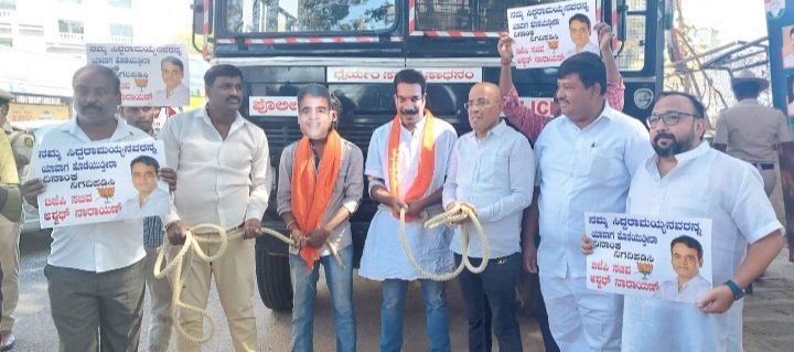 ಸಚಿವ ಅಶ್ವತ್ಥನಾರಾಯಣ ಬಂಧನಕ್ಕೆ ಆಗ್ರಹಿಸಿ ಮುಖ್ಯಮಂತ್ರಿ ನಿವಾಸಕ್ಕೆ ಮುತ್ತಿಗೆ