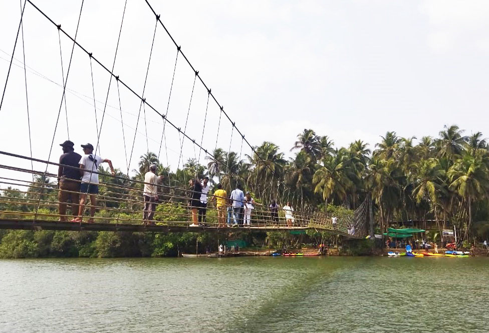 ಕೆಮ್ಮಣ್ಣು ತೂಗು ಸೇತುವೆ ದುರಸ್ಥಿಗೆ ಮುಂದಾದ ಉಡುಪಿ ಕೊಚ್ಚಿನ್ ಶಿಪ್‌ಯಾರ್ಡ್