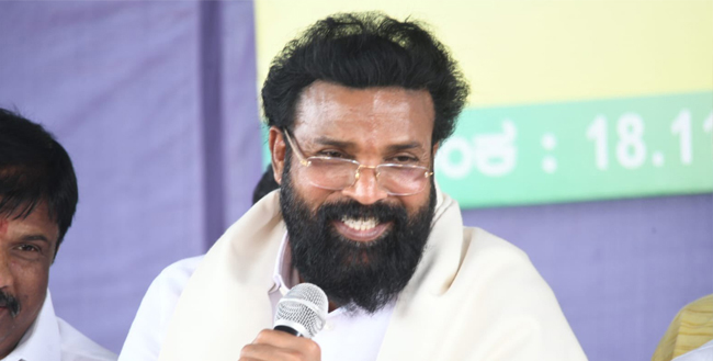 ಬಳ್ಳಾರಿ ಜಿಲ್ಲೆಯಿಂದಲೇ ಸ್ಪರ್ಧೆ ಮಾಡುವೆ: ಸಚಿವ ಬಿ. ಶ್ರೀರಾಮುಲು