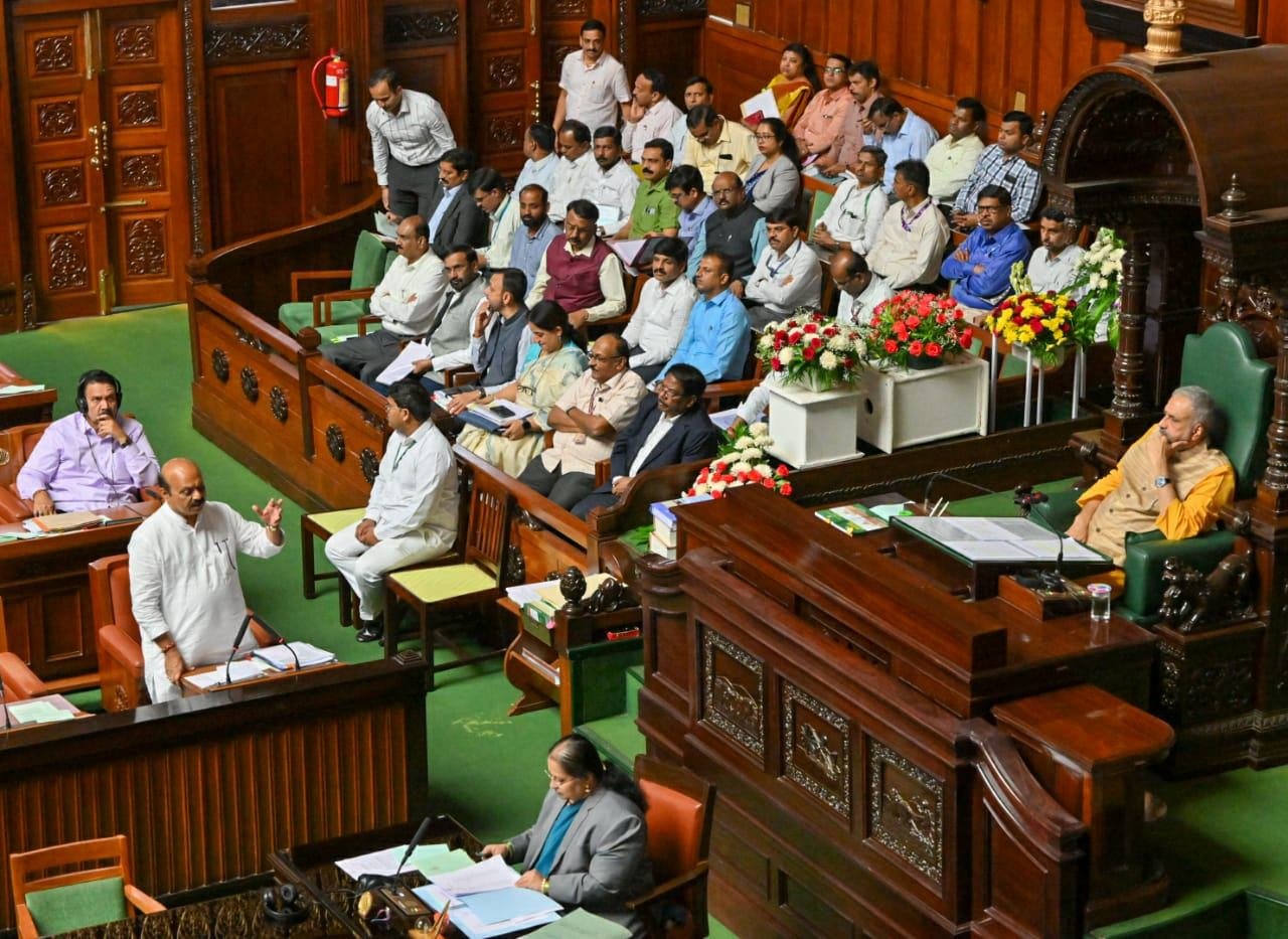 ಸದನದಲ್ಲಿ ಆಡಳಿತ-ವಿಪಕ್ಷ ಸದಸ್ಯರ ನಡುವೆ ‘ಭ್ರಷ್ಟಾಚಾರ’ದ ವಾಗ್ವಾದ: ಯಾವುದೇ ತನಿಖೆಗೆ ಸಿದ್ಧ ಎಂದ ಸಿಎಂ ಬೊಮ್ಮಾಯಿ