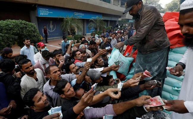 ಒಂದು ದೇಶವಾಗಿ ಕಾರ್ಯನಿರ್ವಹಿಸಿ: ಪಾಕ್ ಗೆ ಐಎಂಎಫ್ ಸಲಹೆ