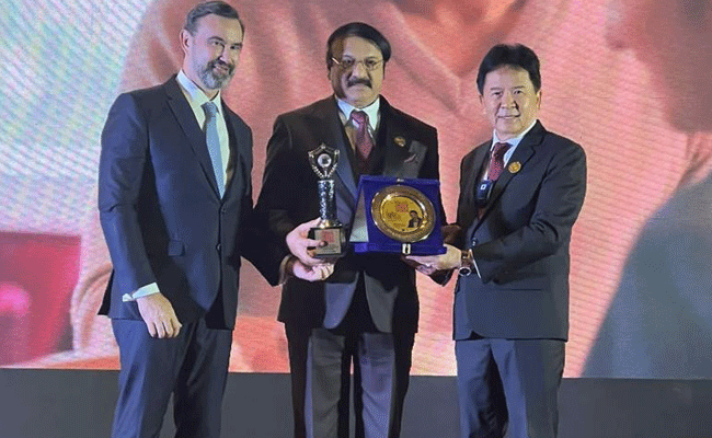 ಡಾ. ರೊನಾಲ್ಡ್‌ ಕೊಲಾಸೊಗೆ 2022-23ನೇ ಸಾಲಿನ ಏಶ್ಯಾಒನ್ ಗ್ಲೋಬಲ್ ಇಂಡಿಯನ್ ಪ್ರಶಸ್ತಿ