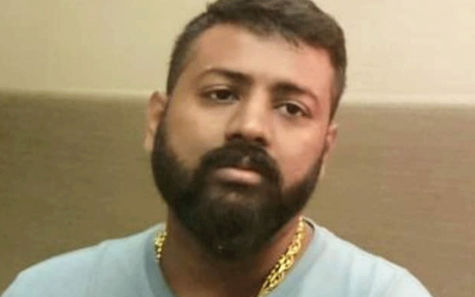 ಸುಕೇಶ್ ಚಂದ್ರಶೇಖರ್ ಸೆಲ್ ಮೇಲೆ ದಾಳಿ 1.5 ಲಕ್ಷ ರೂ. ಮೌಲ್ಯದ ಚಪ್ಪಲಿ ಪತ್ತೆ