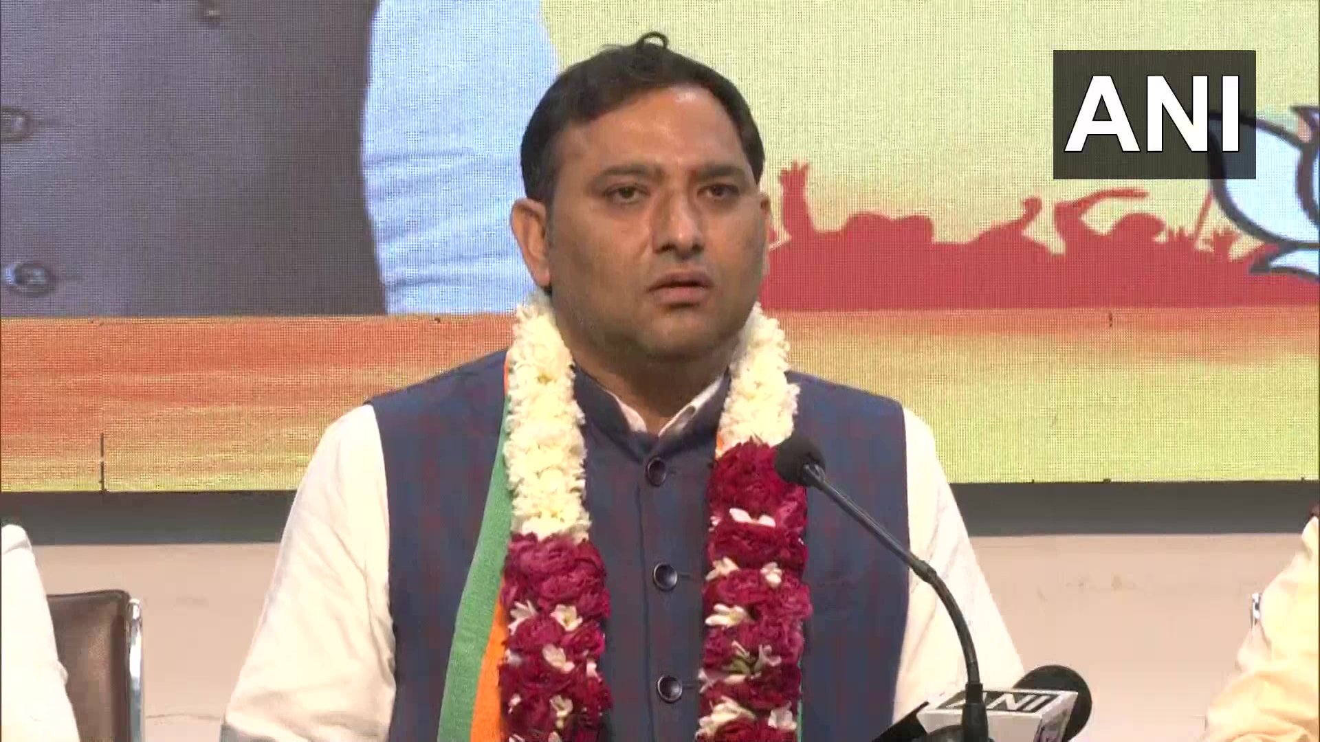 ಸ್ಥಾಯಿ ಸಮಿತಿ ಚುನಾವಣೆಗಿಂತ ಮೊದಲು ಬಿಜೆಪಿಗೆ ಸೇರಿದ ಕೌನ್ಸಿಲರ್ ಗೆ ದೇಶದ್ರೋಹಿ ಎಂದ ಎಎಪಿ ನಾಯಕರು