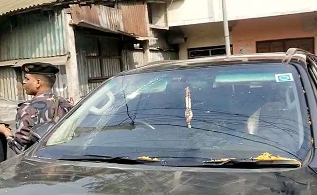 ಕೇಂದ್ರ ಸಚಿವರ ಬೆಂಗಾವಲು ಪಡೆಗೆ ಬಂಗಾಳದಲ್ಲಿ ಕಲ್ಲೆಸೆತ: ಅಶ್ರುವಾಯು ಸಿಡಿಸಿದ ಪೊಲೀಸರು