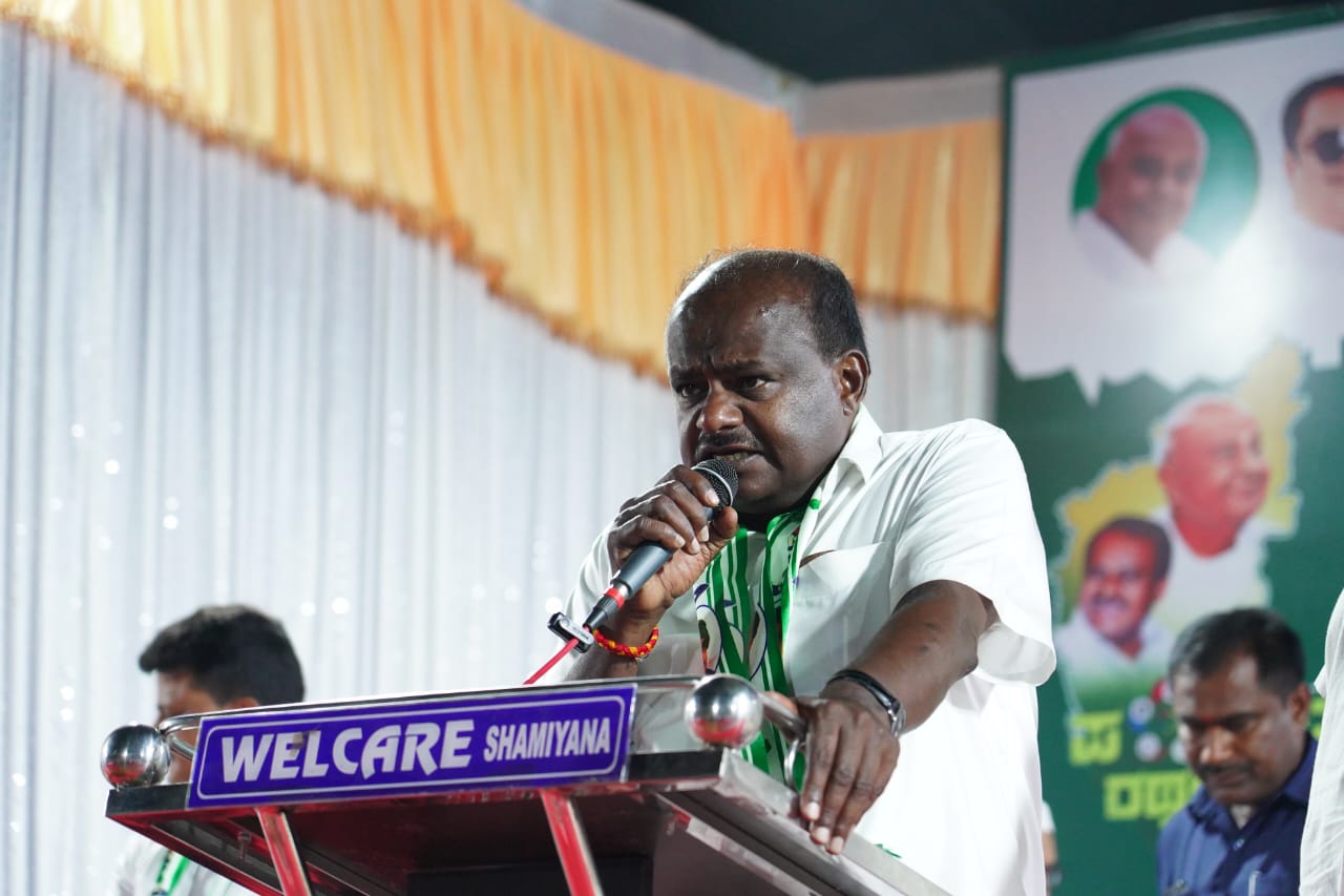 ಹಾಸನದಲ್ಲಿ ಸಾಮಾನ್ಯ ಕಾರ್ಯಕರ್ತನನ್ನು ನಿಲ್ಲಿಸಿ ಗೆಲ್ಲಿಸಿಕೊಂಡು ಬರುತ್ತೇನೆಂಬ ಹೇಳಿಕೆಗೆ ಬದ್ಧ: ಕುಮಾರಸ್ವಾಮಿ