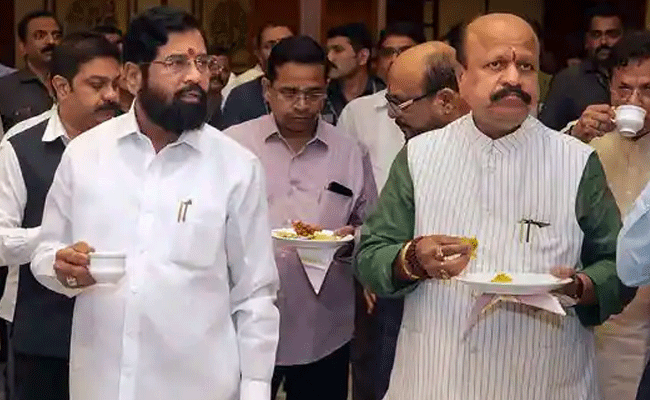 ಭೇಟಿಯಾಗಲು ಬರುವವರಿಗೆ ಚಹಾ ನೀಡಬೇಡವೇ?:CM ನಿವಾಸದ 2.68 ಕೋಟಿ ರೂ. ಆಹಾರ ಬಿಲ್‌ ಬಗ್ಗೆ ಏಕನಾಥ್‌ ಶಿಂಧೆ ಪ್ರತಿಕ್ರಿಯೆ