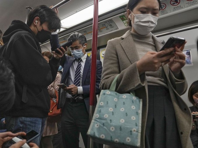 ​ಹಾಂಕಾಂಗ್: 945 ದಿನಗಳ ಬಳಿಕ ಮಾಸ್ಕ್ ಕಡ್ಡಾಯ ನಿಯಮ ರದ್ದು‌