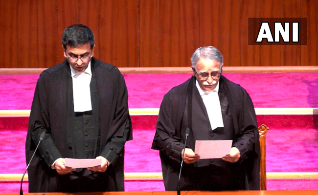 ಪ್ರಮಾಣವಚನ ಸ್ವೀಕರಿಸಿದ ಸುಪ್ರೀಂ ಕೋರ್ಟಿನ 5 ನೂತನ ನ್ಯಾಯಾಧೀಶರು