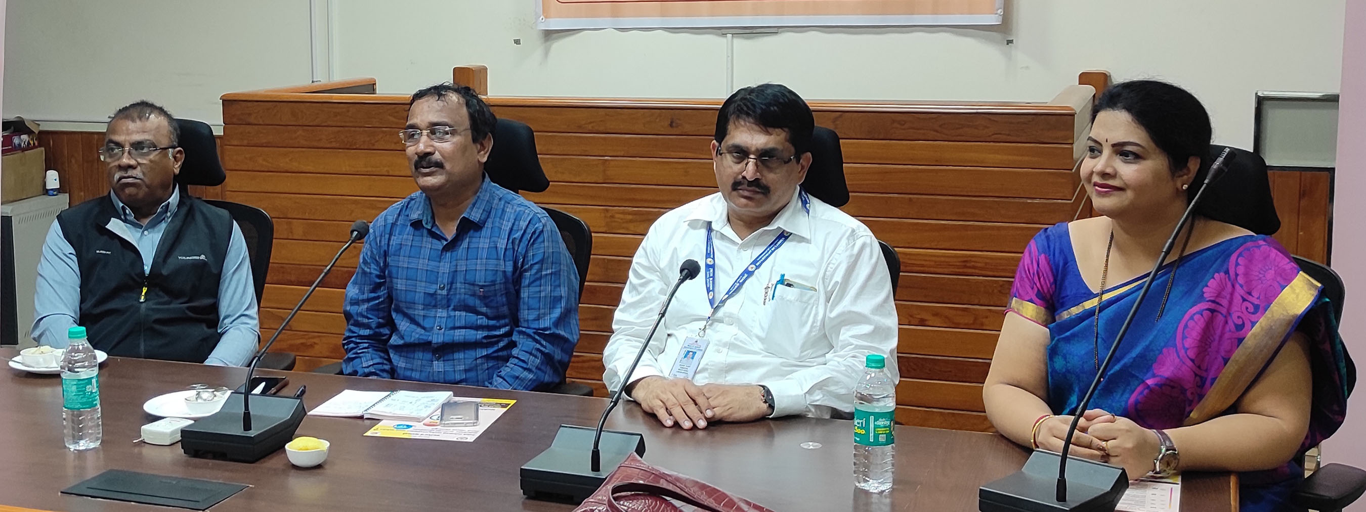 ದೇಶಗಳಲ್ಲಿ ಉದ್ಯೋಗ ಪಡೆಯಲು ವಲಸೆ ಕೇಂದ್ರದ ನೆರವು ಪಡೆಯಿರಿ: ಕಿರಣ್ ಪೆಡ್ನೇಕರ್