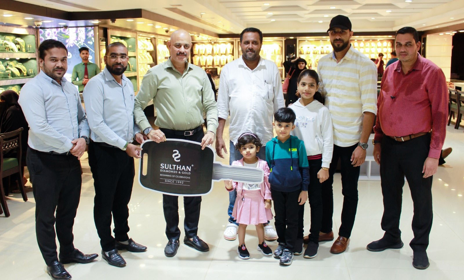 ಮಂಗಳೂರು ಸುಲ್ತಾನ್ ಗೋಲ್ಡ್: ಬಂಪರ್ ಬಹುಮಾನ ಕಾರು ಹಸ್ತಾಂತರ