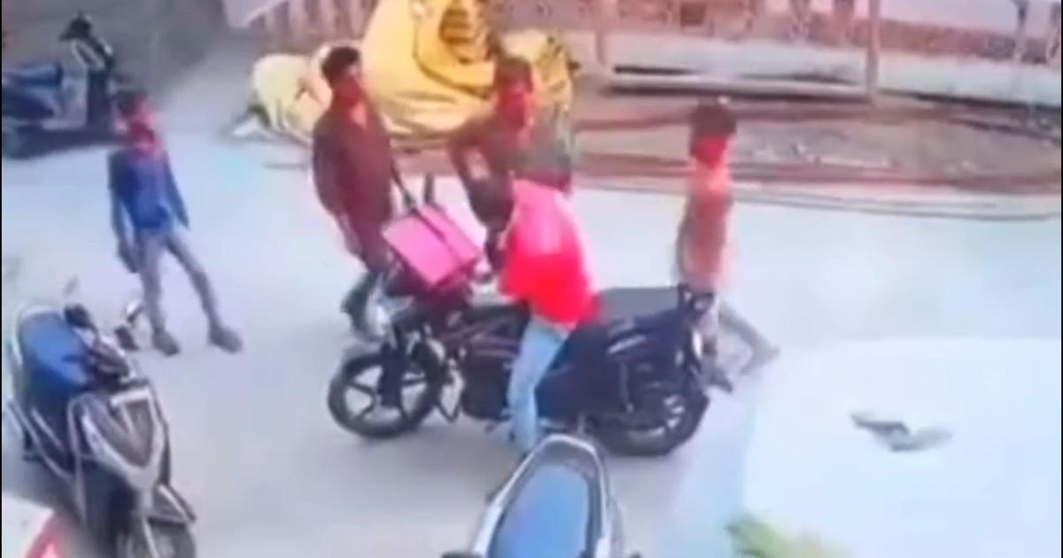 ​ಮಹಾರಾಷ್ಟ್ರ: ಆಹಾರ ಪೂರೈಕೆ ಸಿಬ್ಬಂದಿಗೆ ಹಲ್ಲೆ; ನಾಲ್ವರ ಬಂಧನ