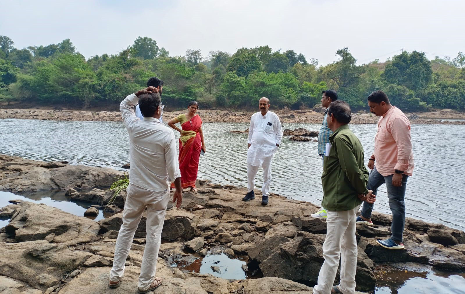 ನೀರಿನ ಮಟ್ಟ ಇಳಿಕೆ: ಶಾಸಕರಿಂದ ಬಜೆ ಡ್ಯಾಂ ಪರಿಶೀಲನೆ