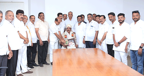 ಮಂಗಳೂರು ವಿವಿಯ ಗೌರವ ಡಾಕ್ಟರೇಟ್ ಪುರಸ್ಕೃತ ಯು.ಕೆ.ಮೋನು ಅವರಿಗೆ ಸನ್ಮಾನ