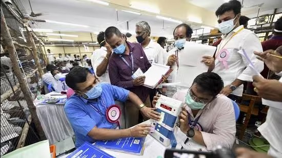 ತಮಿಳುನಾಡು, ಮಹಾರಾಷ್ಟ್ರ ಉಪ ಚುನಾವಣೆ: ಮತ ಎಣಿಕೆ ಆರಂಭ