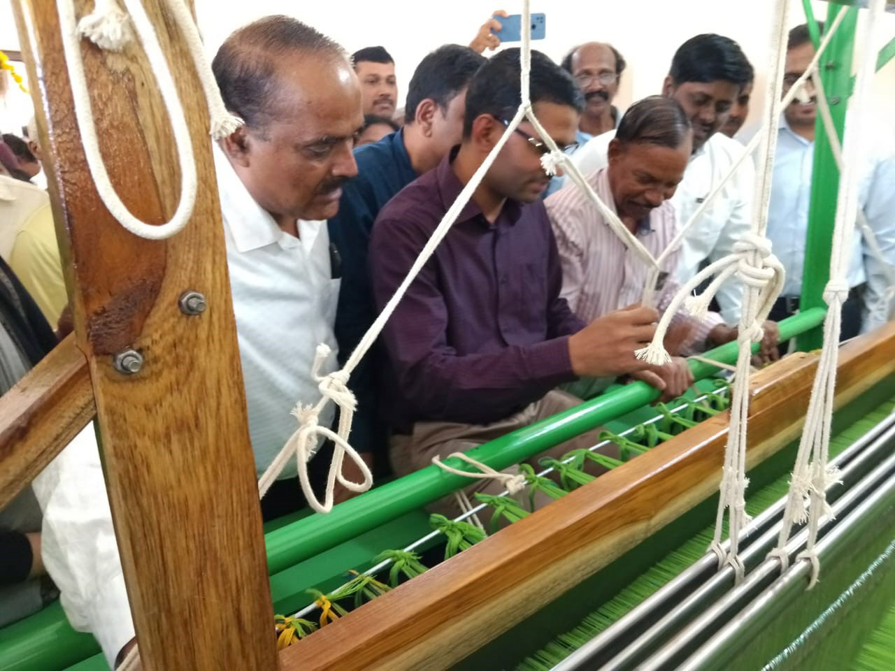 ಉಡುಪಿ ಸೀರೆಗೆ ವಿಶ್ವ ಮಾನ್ಯತೆ: ಡಿಸಿ ಕೂರ್ಮಾರಾವ್ ಆಶಯ ಉಡುಪಿ ಸೀರೆಗೆ ವಿಶ್ವ ಮಾನ್ಯತೆ: ಡಿಸಿ ಕೂರ್ಮಾರಾವ್ ಆಶಯ